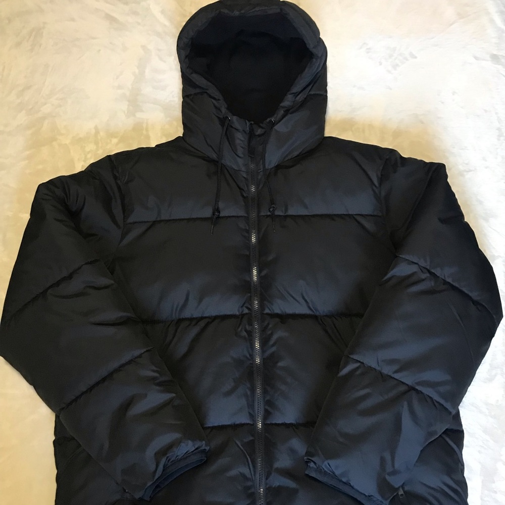 Old Navy Frost-Free Water-Resistant Gender-Neutral Hooded Puffer Jacket
